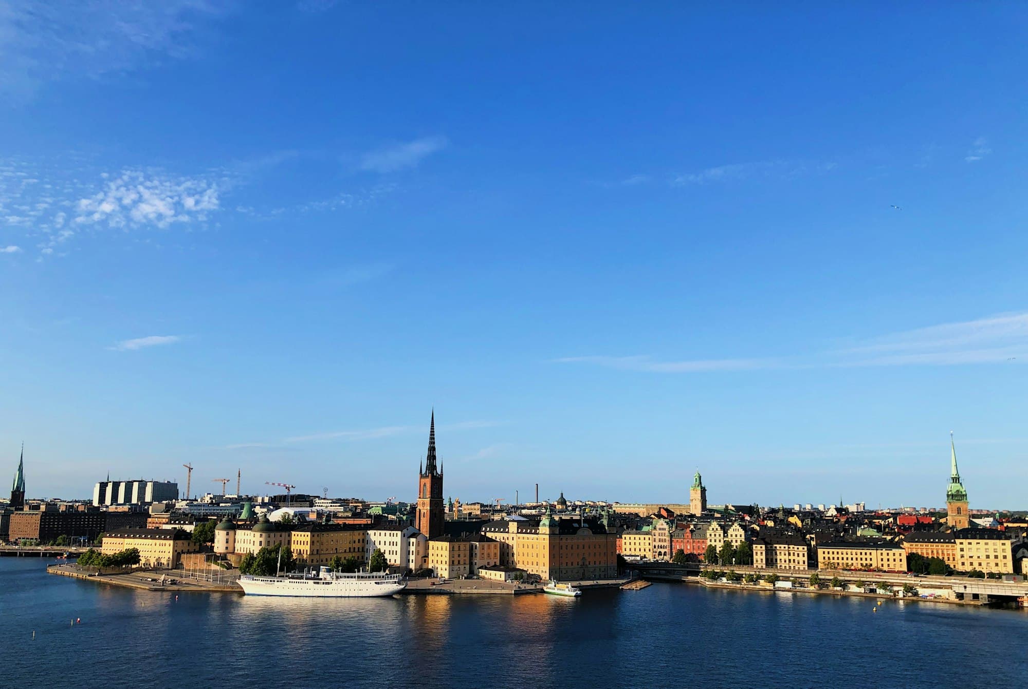 Stockholm vid vattnet en klar dag